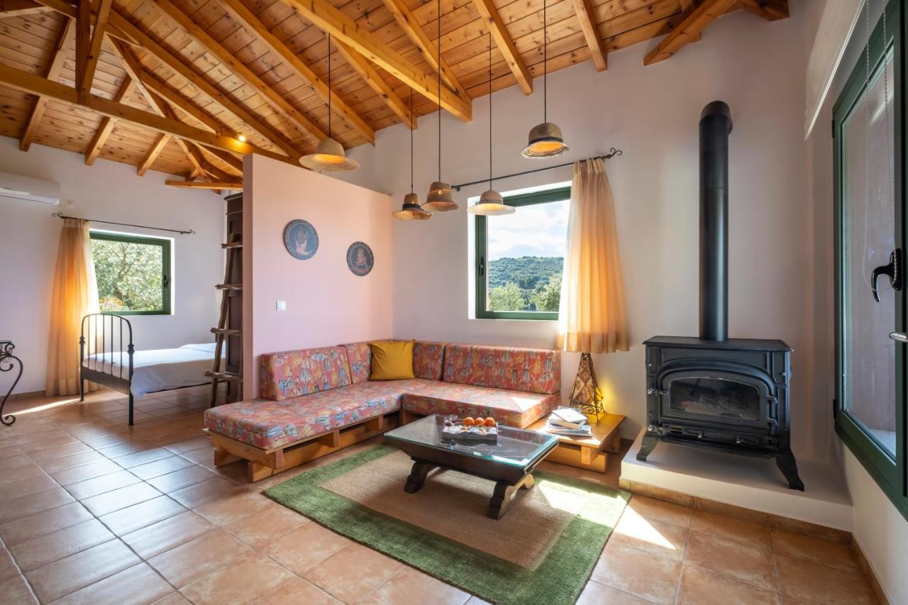 Chamaloni Cottages Фінікунда Екстер'єр фото