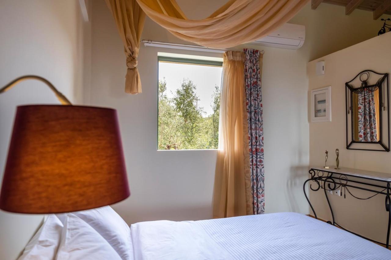 Chamaloni Cottages Фінікунда Екстер'єр фото
