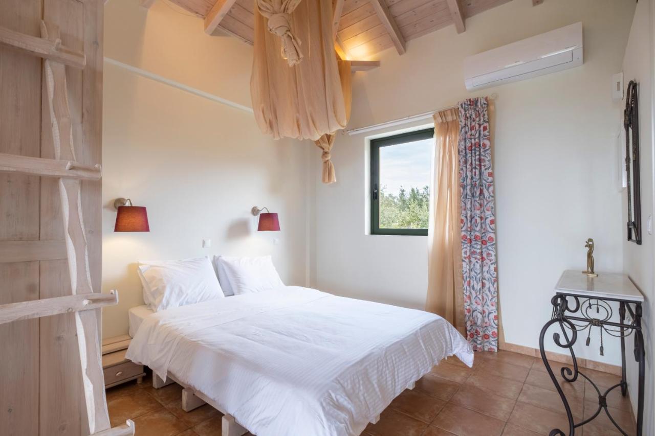 Chamaloni Cottages Фінікунда Екстер'єр фото