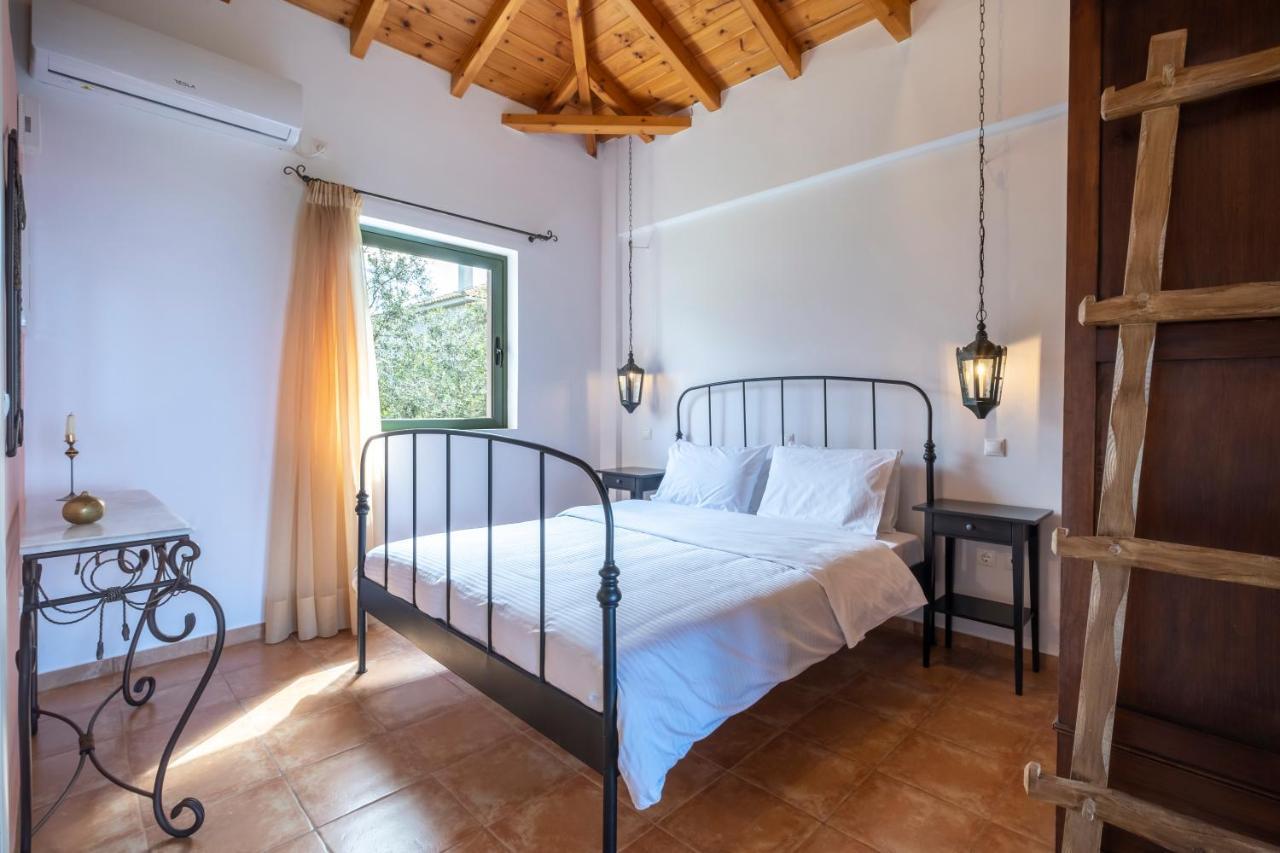 Chamaloni Cottages Фінікунда Екстер'єр фото